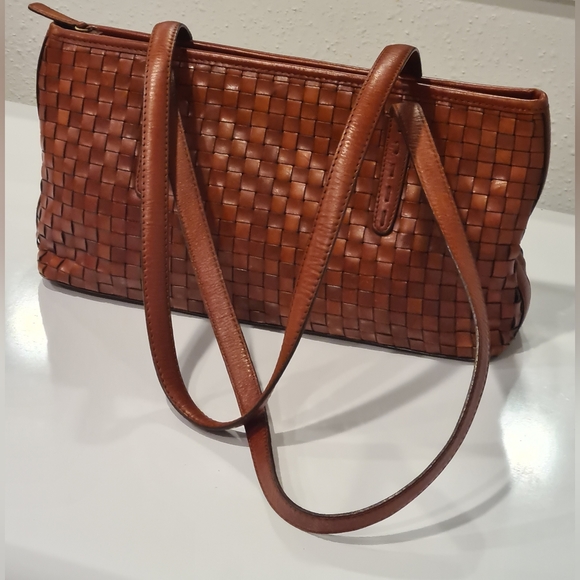 Fossil Leather Shoulder Bag - Picture 1 of 16
